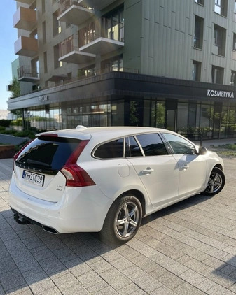Volvo V60 cena 41000 przebieg: 231000, rok produkcji 2013 z Kraków małe 191